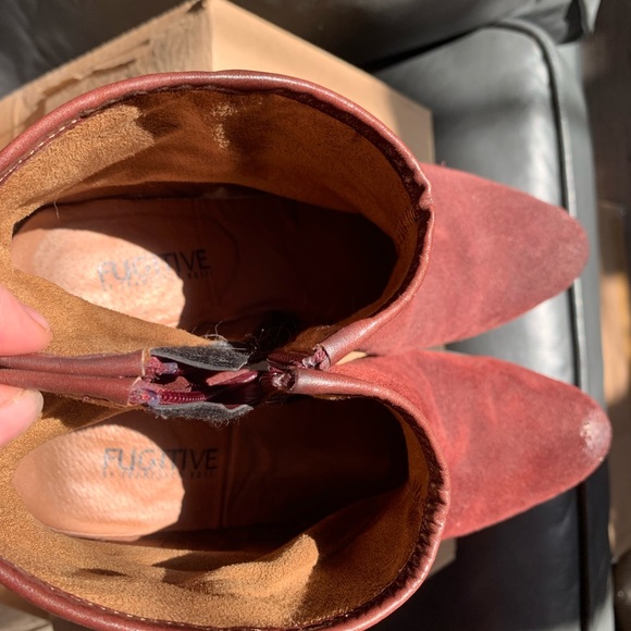Barely worn Fugitive Maroon suede boots, size 7 - Picture 6 of 7